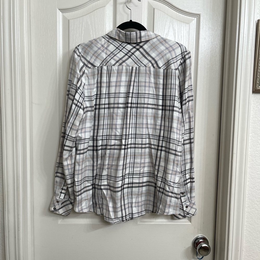 White House Black Market Women's Plaid Button Down Shirt - Black, White & Grey - Picture 2 of 5